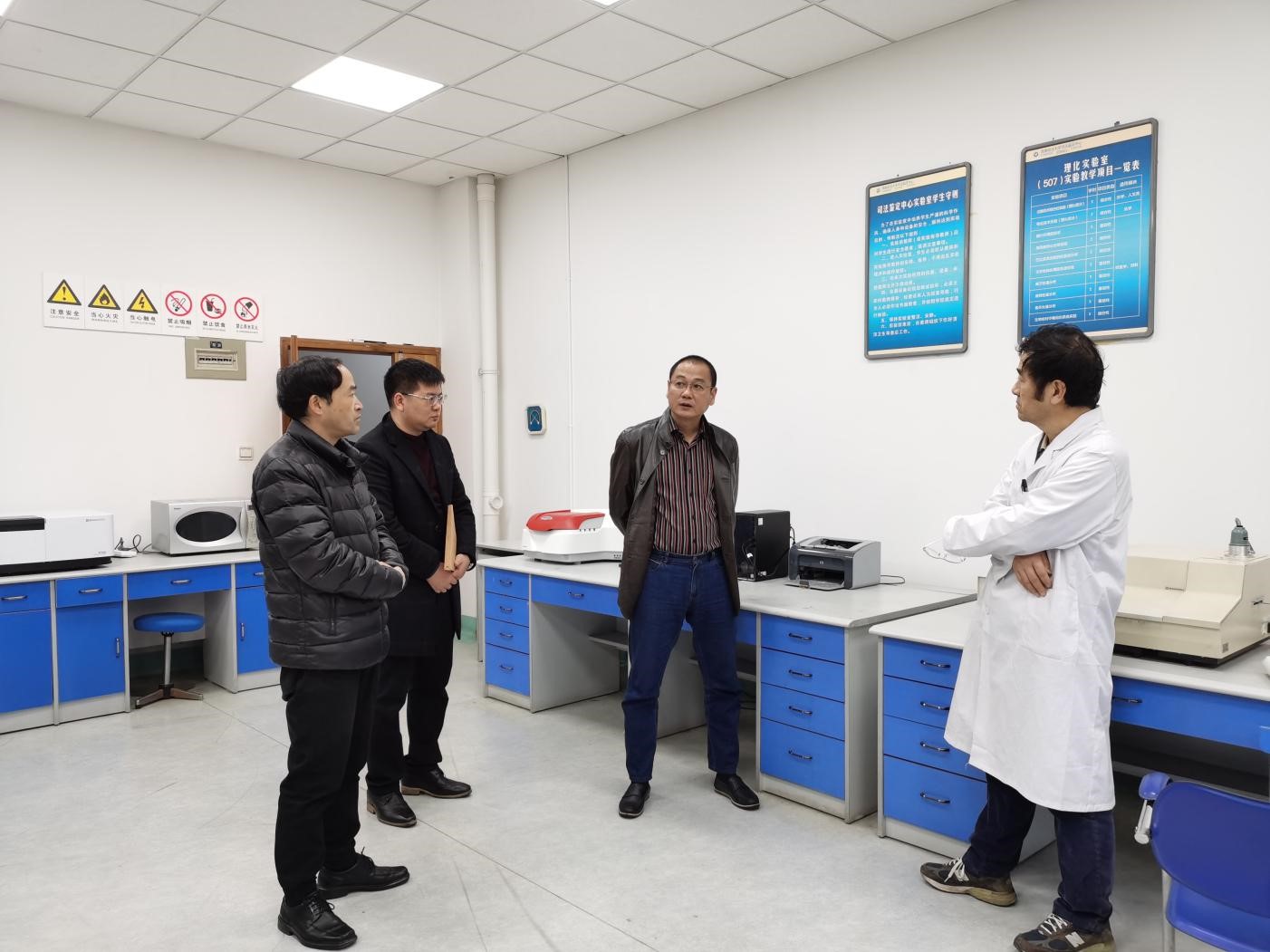 江西求实司法鉴定中心袁军主任一行来中心参观交流